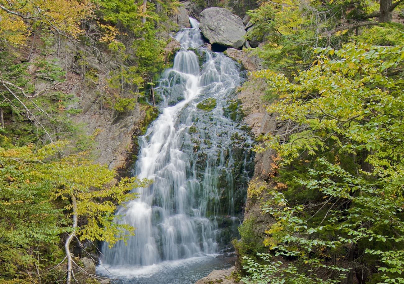 Crystal Cascade scene in New Hampshire (gallery 5). User supplied image; verify rights before public publish.
