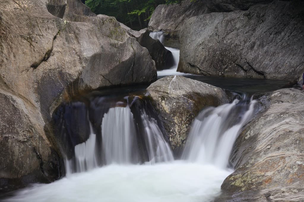Warren Falls gorge scene in Vermont.